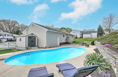 19 Roslyn Ave, Cranston, RI 02910 - photo 5