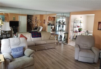 749 Wurlitzer Dr, North Tonawanda, NY 14120 - photo 3