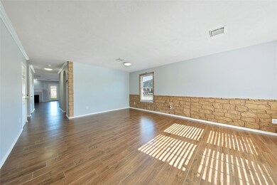 10327 Hinesburg Ct, Houston, TX 77075 - photo 7