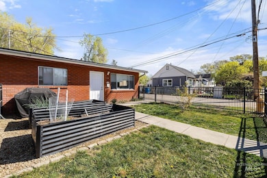 812 E Sherman Ave, Nampa, ID 83686 - photo 4