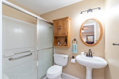 1031 Boulevard View Ave, Gurnee, IL 60031 - photo 7