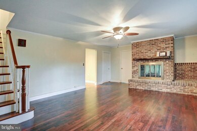 169 Theodore Dr, Chambersburg, PA 17202 - photo 4