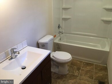 147 W Linden St, Clayton, NJ 08312 - photo 7
