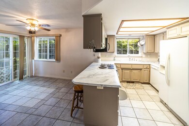 1819 W Harbeck Rd, Grants Pass, OR 97527 - photo 7