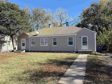 916 & 918 N Glendale, Wichita, KS 67208 - photo 2