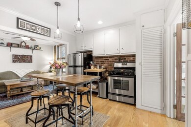 14-16 Henchman St unit 4M, Boston, MA 02113 - photo 4