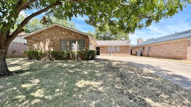 1625 Knoxville Dr, Bedford, TX 76022 - photo 2