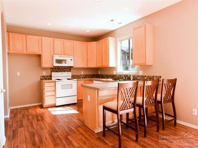 63330 Lavacrest St, Bend, OR 97701 - photo 5