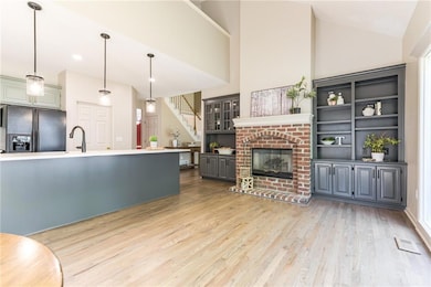 5005 Hilltop Dr, Shawnee, KS 66226 - photo 5