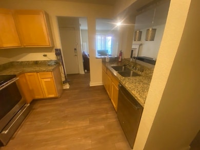 4777 Cedar Springs Rd unit 5B, Dallas, TX 75219 - photo 6