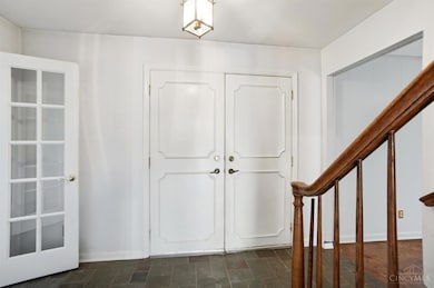 4938 Beechwood Rd, Cincinnati, OH 45244 - photo 3