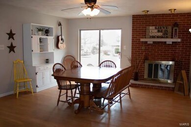 306 Louise Dr, Collinsville, IL 62234 - photo 7