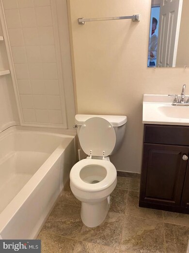 9628 Hagel Cir unit 26/B, Lorton, VA 22079 - photo 2