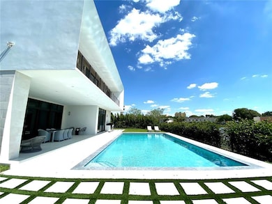 16552 Botaniko Dr S, Weston, FL 33326 - photo 3