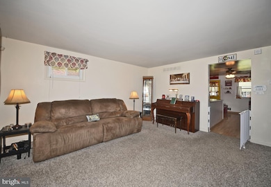 1011 Foxwood Ln, Essex, MD 21221 - photo 7