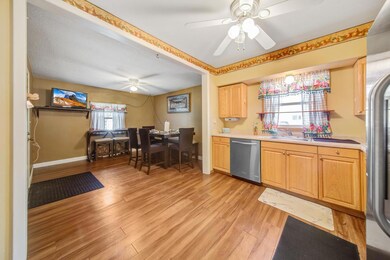 22 Kitchen_dining.jpg