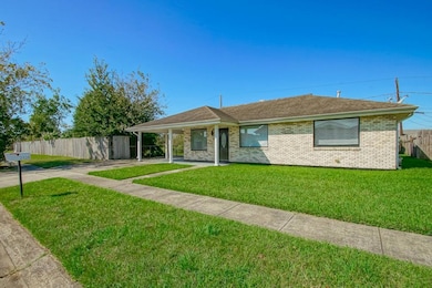 2328 Congressman Hebert Dr, Chalmette, LA 70043 - photo 2