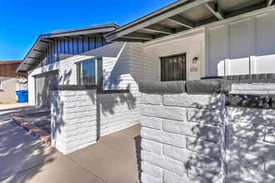 2212 W Del Campo Cir-5