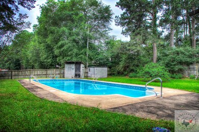 452 E Greenfield Dr, Wake Village, TX 75501 - photo 2