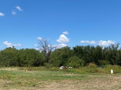 912 Taylor Ave, Rule, TX 79547 - photo 3