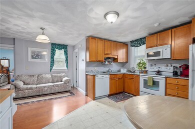 78 Farnum Pike unit 3, Smithfield, RI 02917 - photo 2