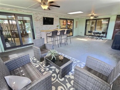 Huge Lanai - Perfect for Holiday Gatherings!
