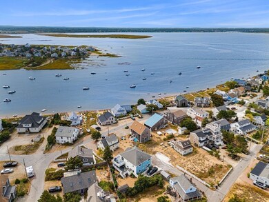 8 Harbor St, Newburyport, MA 01950 - photo 4