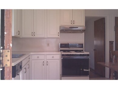 Kitchen Large eat-in kitchen