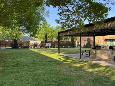 3701 Southmoor Ln unit . E07, Wichita Falls, TX 76302 - photo 3