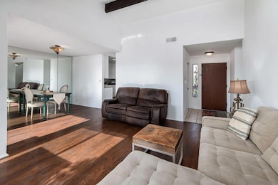 907 Caminito Estrada unit E, Carlsbad, CA 92011 - photo 5