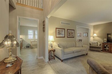 4809 Stearns Ln, Shawnee, KS 66203 - photo 2