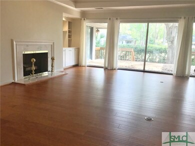 see what I mean?  Double bookcases, fireplace (1 o
