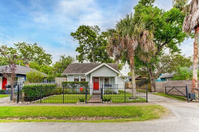 206 E 25th St, Houston, TX 77008 - photo 2