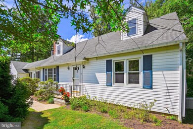 1102 Greenway Rd, Cockeysville, MD 21030 - photo 2