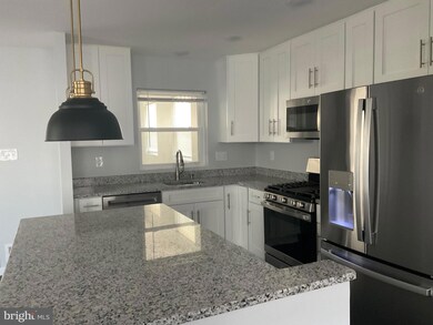 402 Fawncrest Ct, Capitol Heights, MD 20743 - photo 7