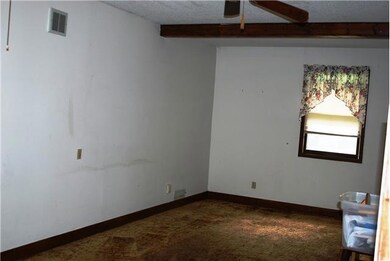 83 Walnut Ln, Manchester, TN 37355 - photo 5