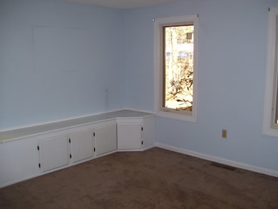 212 Granite St, Uxbridge, MA 01569 - photo 5