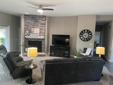 11462 Chandon Cove, Roanoke, IN 46783 - photo 3