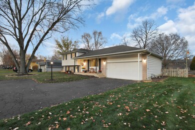 3-web-or-mls-5672-linworth-rd