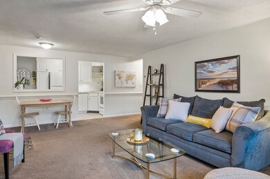 9 Hallmark Gardens unit 2, Burlington, MA 01803 - photo 7