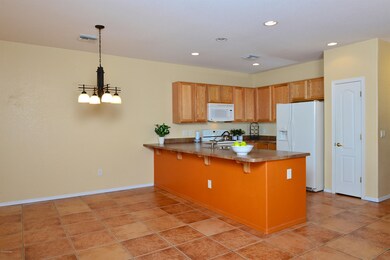 Kitchen & Dining Area