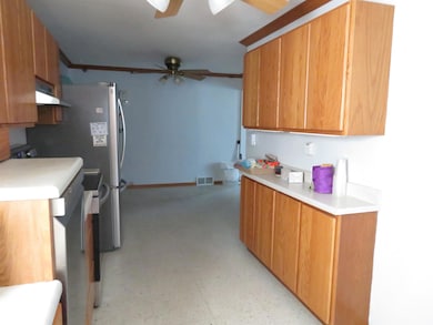 904 3rd Ave NE, Clarion, IA 50525 - photo 7