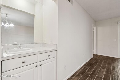 Wet Bar Area for Entertaining.