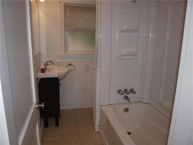 Bathroom on 1st foor