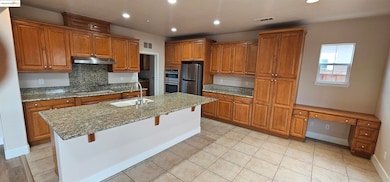 1876 Tarragon Dr, Brentwood, CA 94513 - photo 4