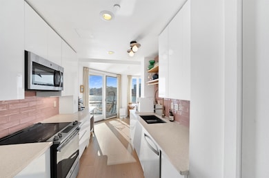 Riva Pointe unit 1064, Weehawken, NJ 07086 - photo 5