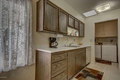 10585 W Palmeras Dr unit B, Sun City, AZ 85373 - photo 2