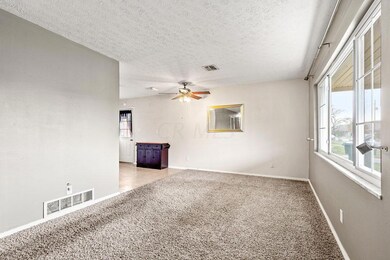 4172 Salem Dr-6-SMALL