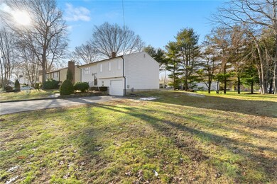 32 Freedom Ct, Johnston, RI 02919 - photo 2