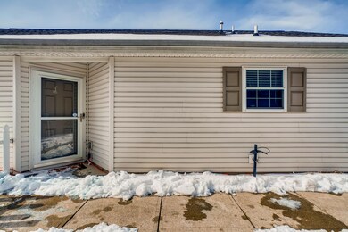 04 Exterior Front Entry